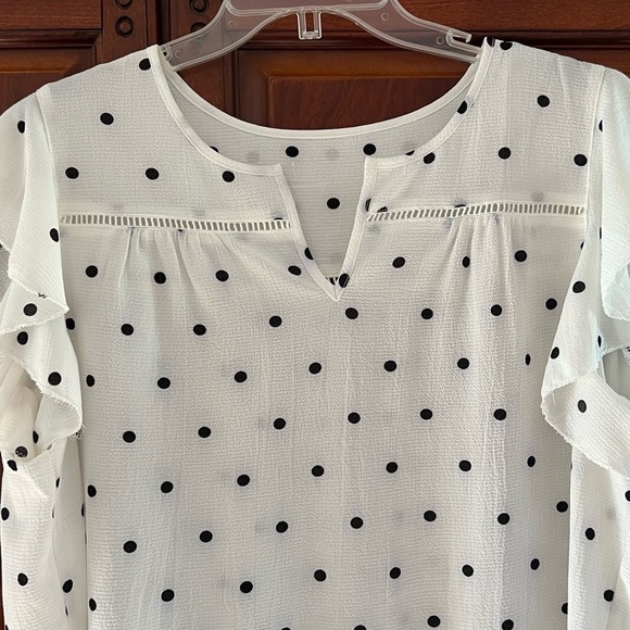 Summer top with ruffles - Picture 2 of 3